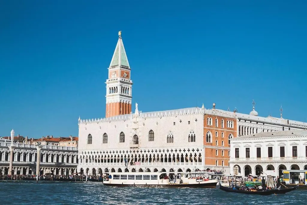 10 Min From Venice Free Garage Lovely Flat メストレ アパート