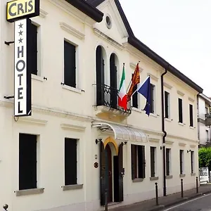 Otel Cris, Mestre
